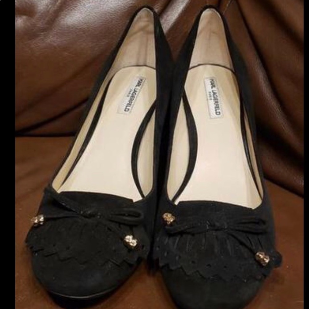 Karl Lagerfeld court pumps